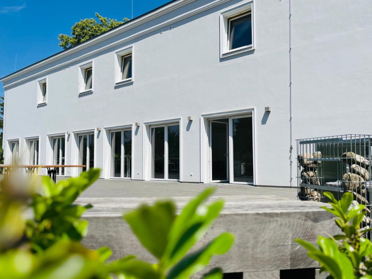 Stuckhotel Fettehenne Ratingen Buitenkant foto