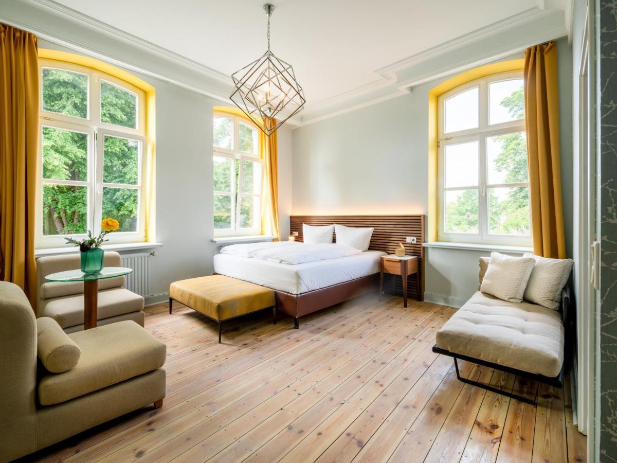 Stuckhotel Fettehenne Ratingen Buitenkant foto